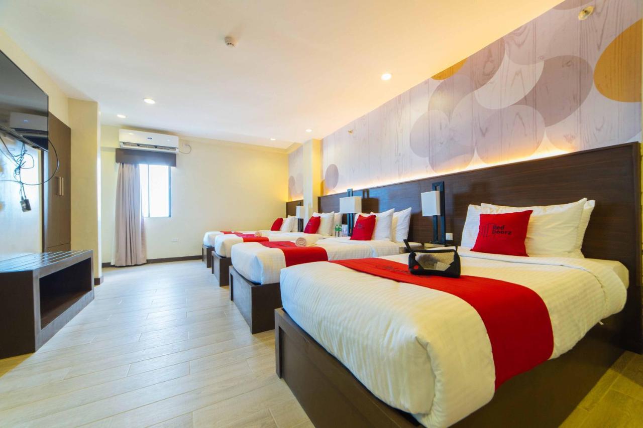 Reddoorz Premium @ Sta Rosa Tagaytay Road Hotell Silang Exteriör bild