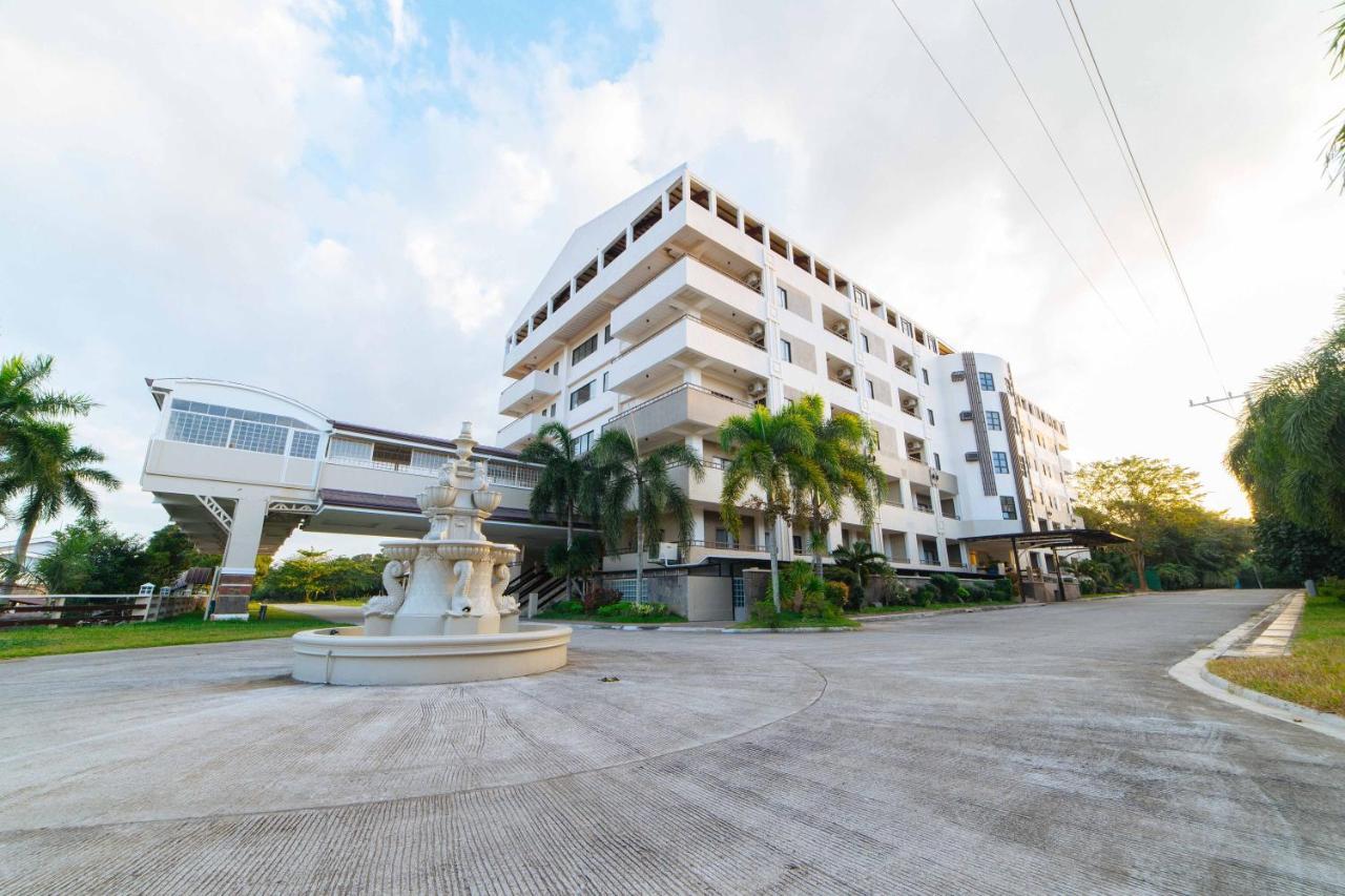 Reddoorz Premium @ Sta Rosa Tagaytay Road Hotell Silang Exteriör bild