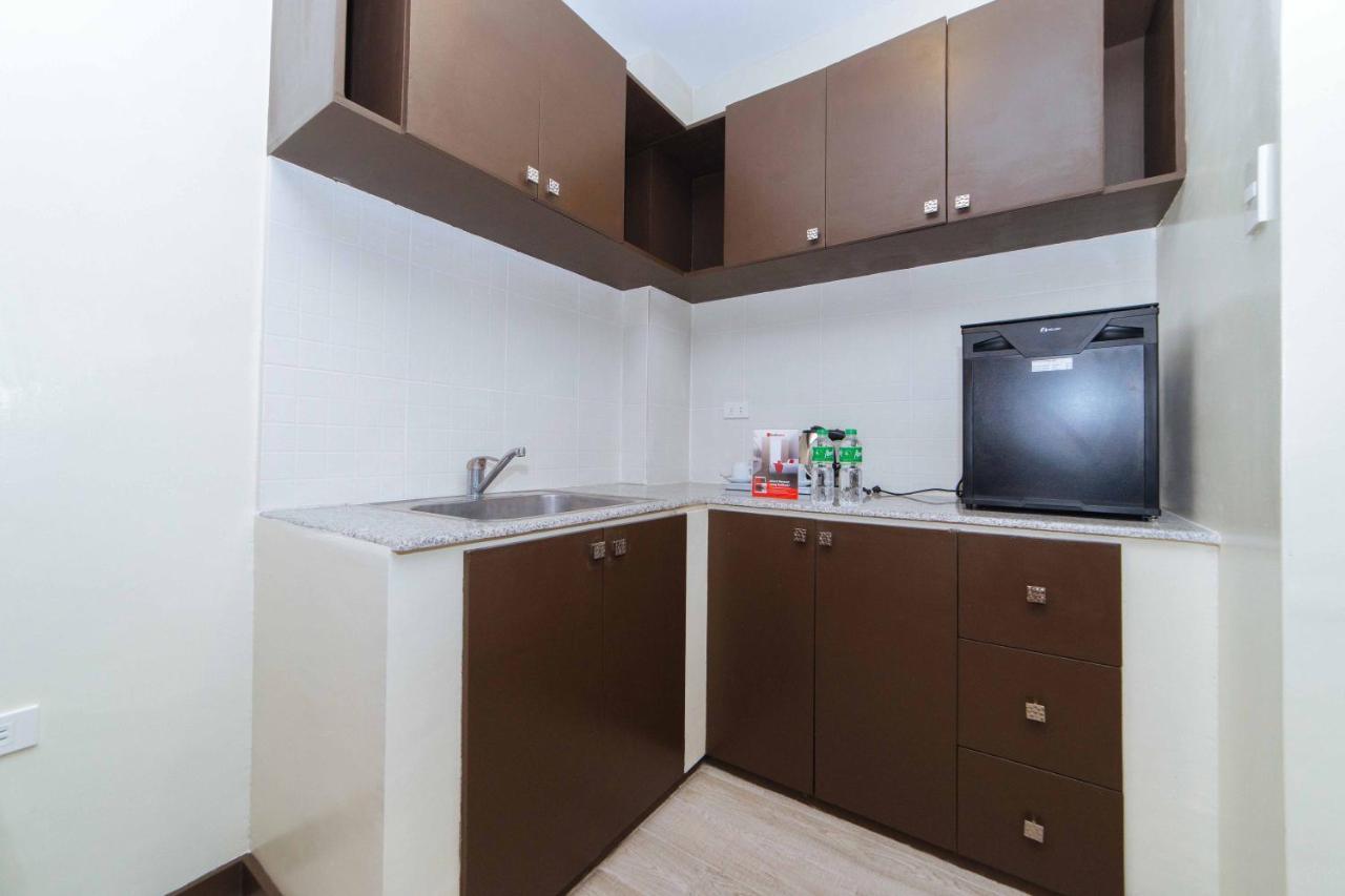 Reddoorz Premium @ Sta Rosa Tagaytay Road Hotell Silang Exteriör bild