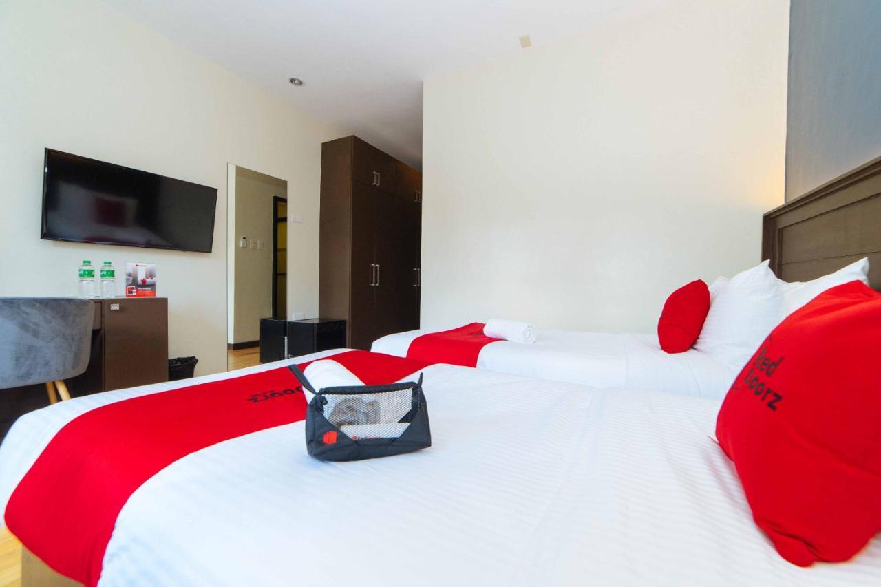 Reddoorz Premium @ Sta Rosa Tagaytay Road Hotell Silang Exteriör bild