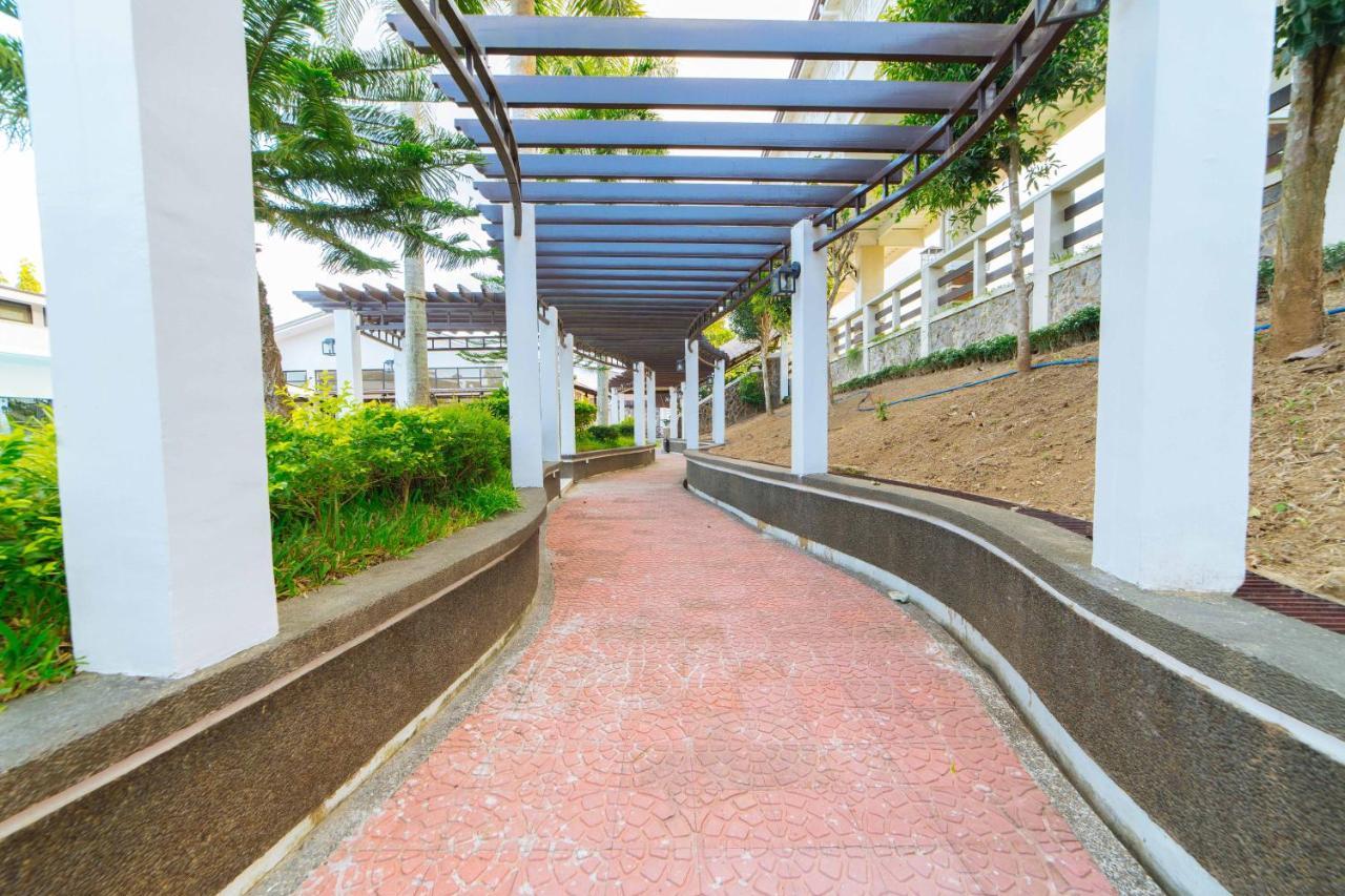 Reddoorz Premium @ Sta Rosa Tagaytay Road Hotell Silang Exteriör bild