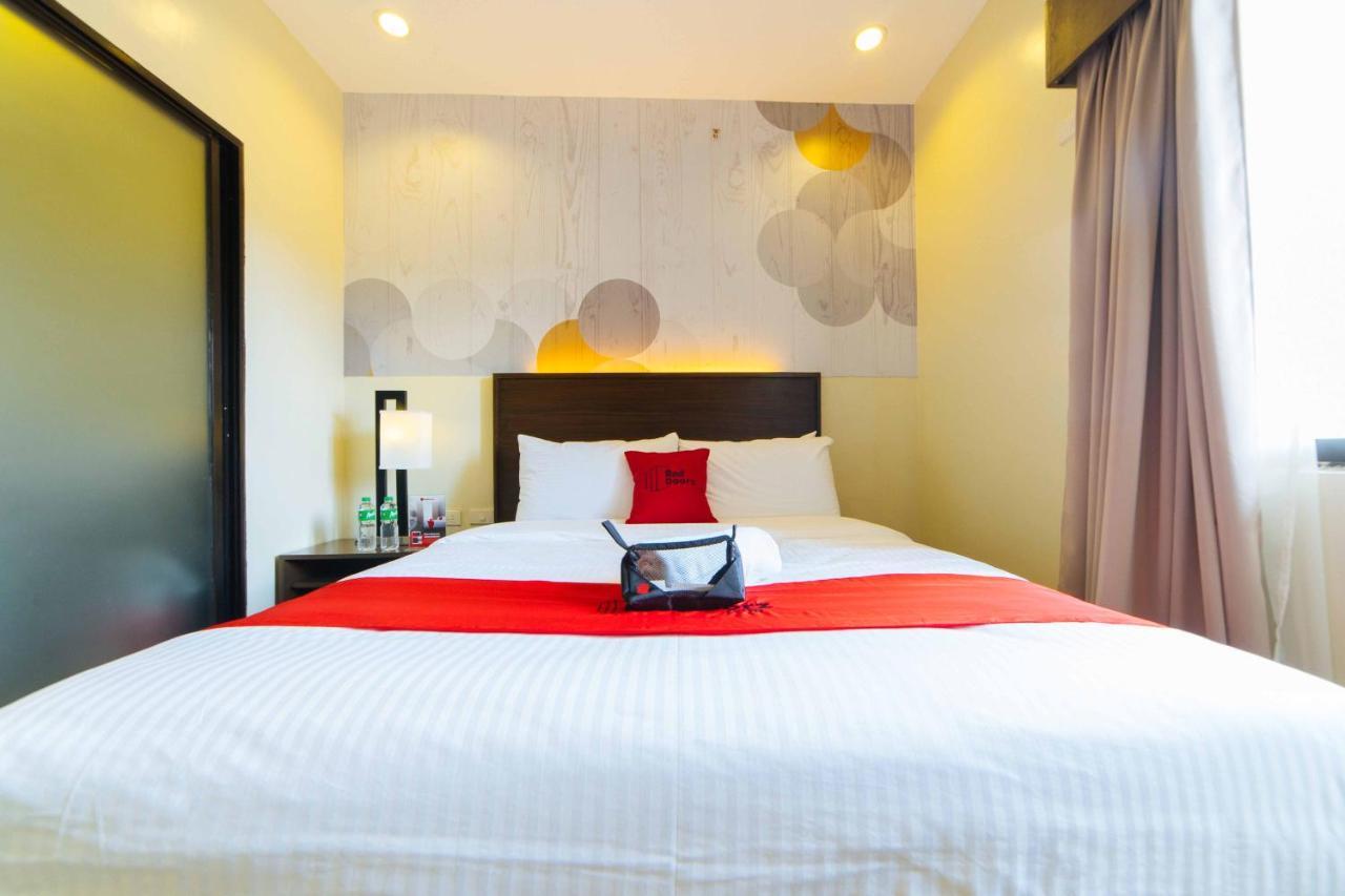 Reddoorz Premium @ Sta Rosa Tagaytay Road Hotell Silang Exteriör bild