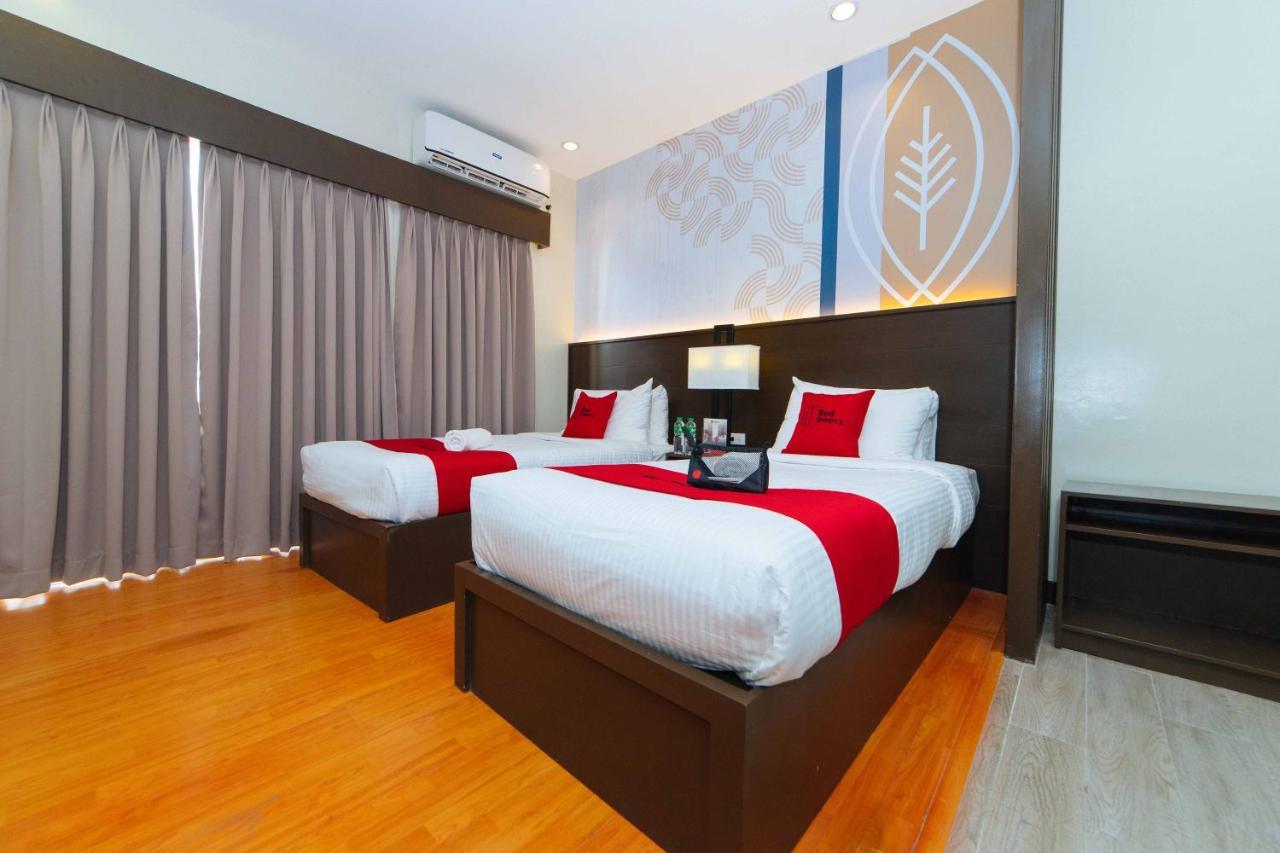 Reddoorz Premium @ Sta Rosa Tagaytay Road Hotell Silang Exteriör bild