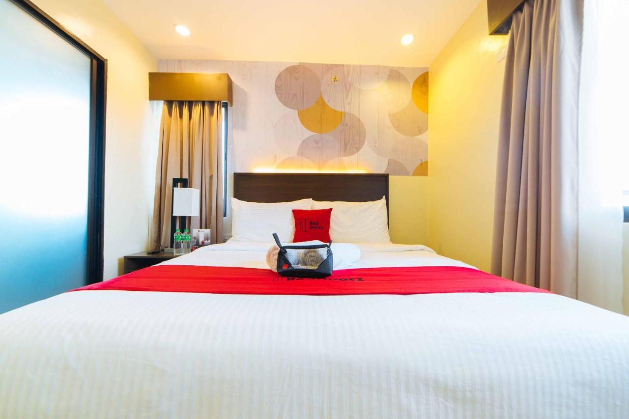 Reddoorz Premium @ Sta Rosa Tagaytay Road Hotell Silang Exteriör bild
