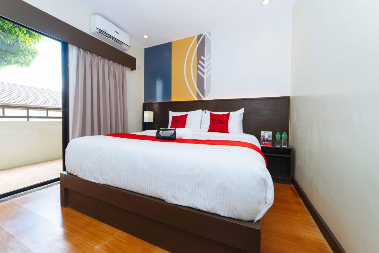 Reddoorz Premium @ Sta Rosa Tagaytay Road Hotell Silang Exteriör bild