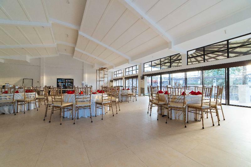 Reddoorz Premium @ Sta Rosa Tagaytay Road Hotell Silang Exteriör bild