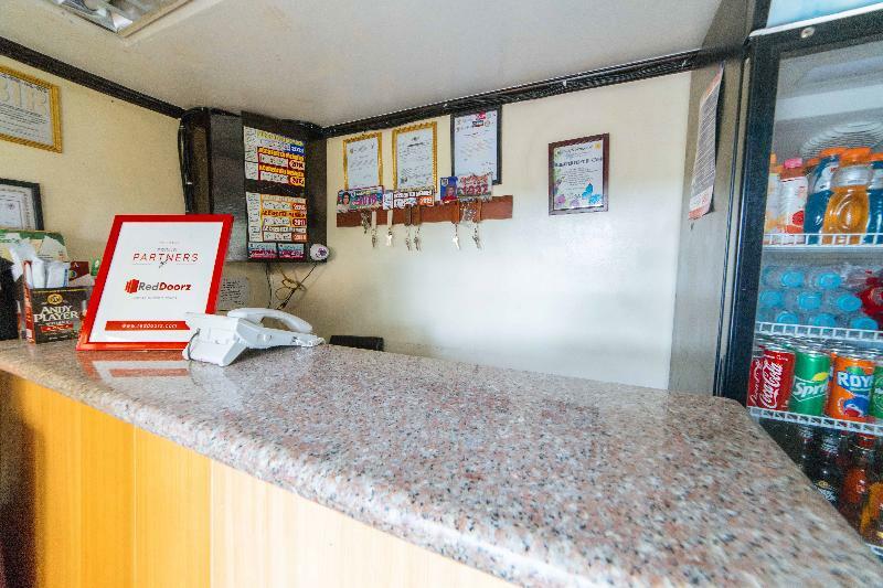Reddoorz Premium @ Sta Rosa Tagaytay Road Hotell Silang Exteriör bild