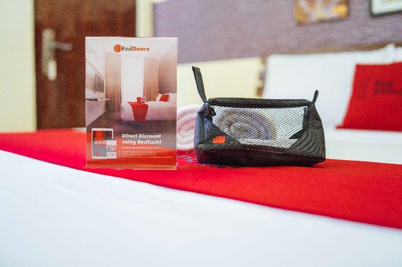 Reddoorz Premium @ Sta Rosa Tagaytay Road Hotell Silang Exteriör bild